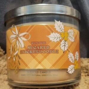 White Barn Sugared Snickerdoodle Candle - Orange and Cream